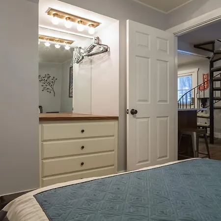 Ferienwohnung 2Br Empire Avenue Walk To Lifts And Main St - No Car Required!